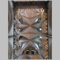 Lincoln Cathedral, Vault of Secondary Transept, photo by Cc364 on Wikipedia.jpg